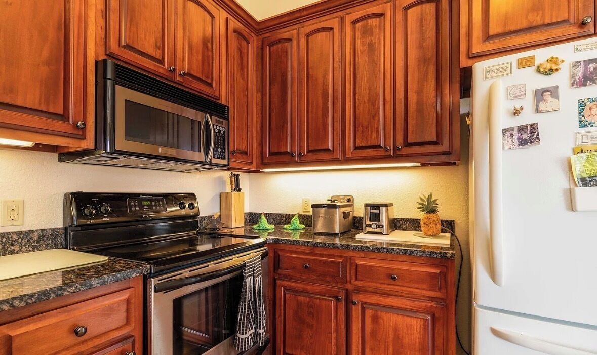 Dishwasher, coffee/tea maker, spices, paper towels