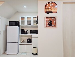 Comfort Room | Living area