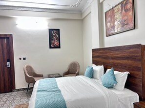 Egyptian cotton sheets, premium bedding, memory-foam beds, minibar - Abharam Retreats (Ghaziabad)