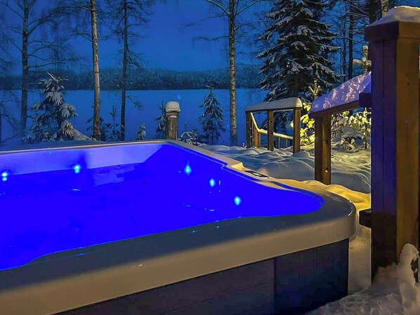 Bain à remous extérieur