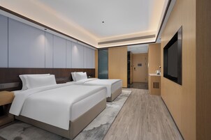 舒适双床房, 城市景观 | 办公桌、笔记本电脑工作区、免费 WiFi、床单
