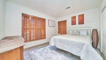 4 soverom, internettilgang og sengetøy