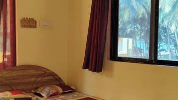 Luxury Suite, Beach View | Free WiFi