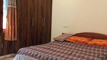 1 bedroom, iron/ironing board, bed sheets