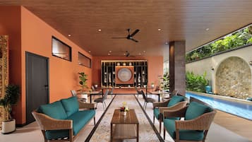 Àrea amb seients del vestíbul