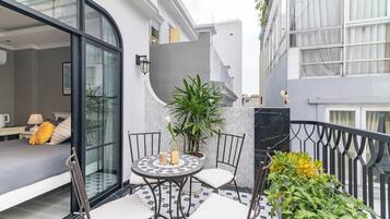 Double Room, Balcony, Garden View | Terrace/patio