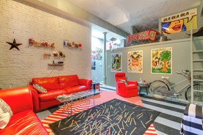 Children’s area - Heart of St Louis! Walkable Soulard Apt w/ Loft (St. Louis)