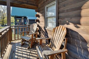 Property grounds - Water Views! Serene Rough River Family Cabin (Falls of Rough)