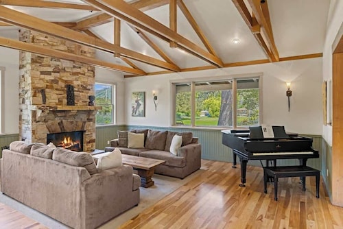 Carmel Valley's Moon Trail Ranch