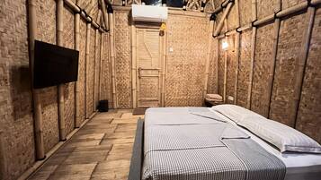 Classic-herbergi með tvíbreiðu rúmi | Vinnuaðstaða fyrir fartölvur, ókeypis þráðlaus nettenging, rúmföt