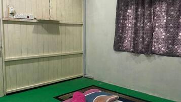 Deluxe Double Room | Free WiFi, bed sheets