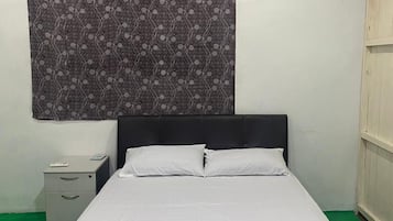Deluxe Double Room | Free WiFi, bed sheets