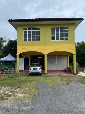 Exterior - OYO 91250 Roomstay Awie (Setiu)