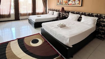 Suite Junior | Una scrivania, Wi-Fi gratuito, lenzuola