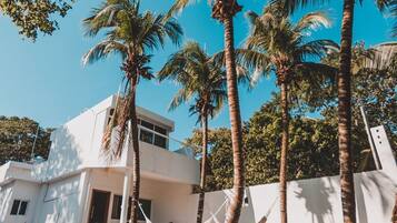 Enceinte de lâhĂ©bergement