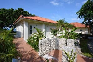 Fachada de la propiedad