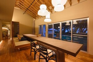 Nhà, quang cảnh biển | Khu phòng khách