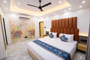 Superior Room | Desk, free WiFi -  Hotel Matrushree - Near Shree Dwarkadhish Temple (Dwarka)