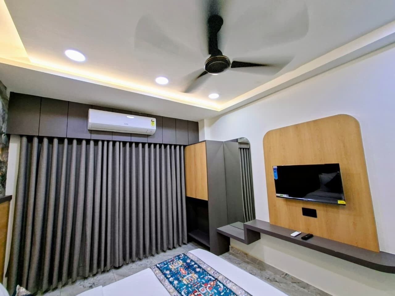 Deluxe Double Room | Air conditioning