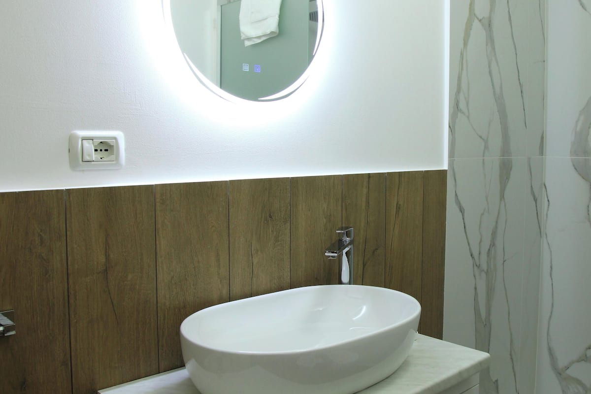 Comfort Apartment, Kitchenette | Bathroom