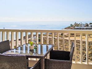 Outdoor dining - Parque Amerador by Interhome (El Campello/Villajoyosa)