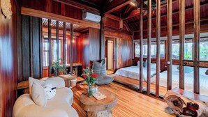 Villa, Garden View, Poolside | Peti besi dalam bilik, langsir/tirai gelap terus 