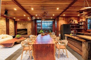 Villa, Garden View, Poolside | Private kitchen | Microwave