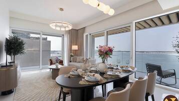 Departamento de lujo, balcón, vista a la playa | Tabla de planchar con plancha, cunas, wifi gratis y ropa de cama