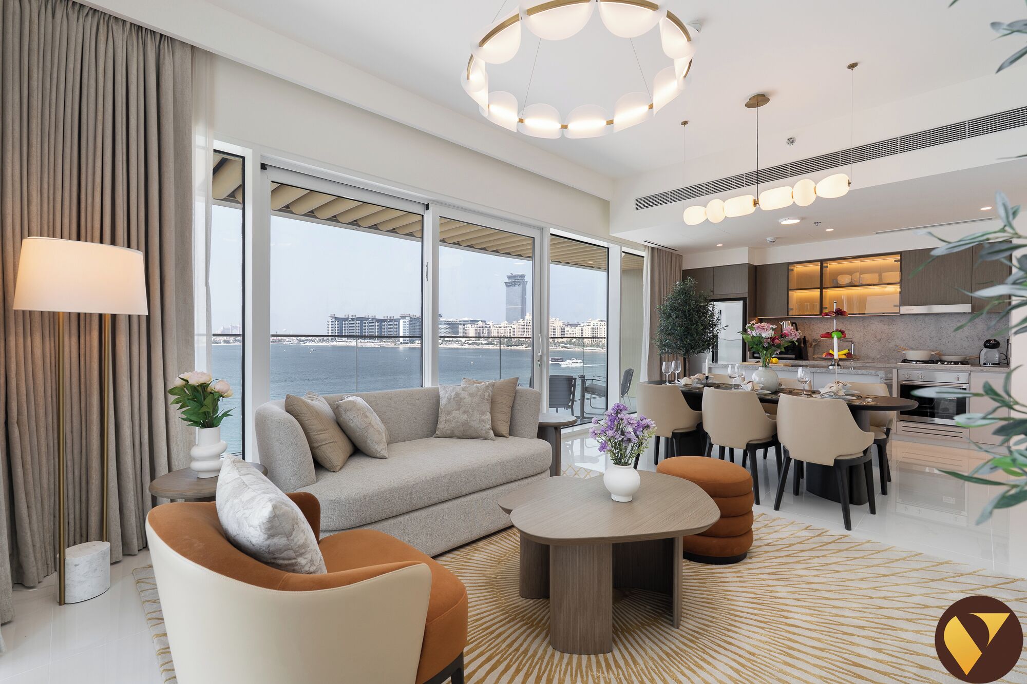 奢華公寓, 陽台, 海灘景觀 | 熨斗/熨衣板、搖籃/嬰兒床、免費無線上網、床單