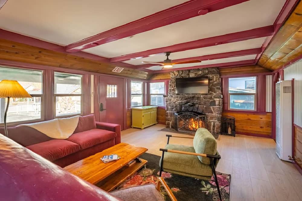 Arkouda Cabins