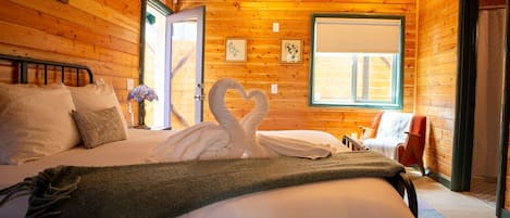 Egyptian cotton sheets, premium bedding, minibar, free WiFi