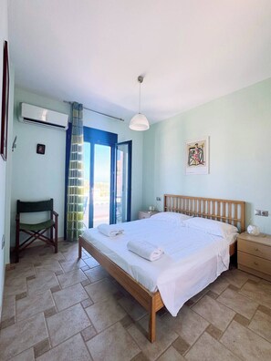3 bedrooms, iron/ironing board, WiFi, bed sheets - Casa Anna Maria luxury villa near the sea (Heraklion)