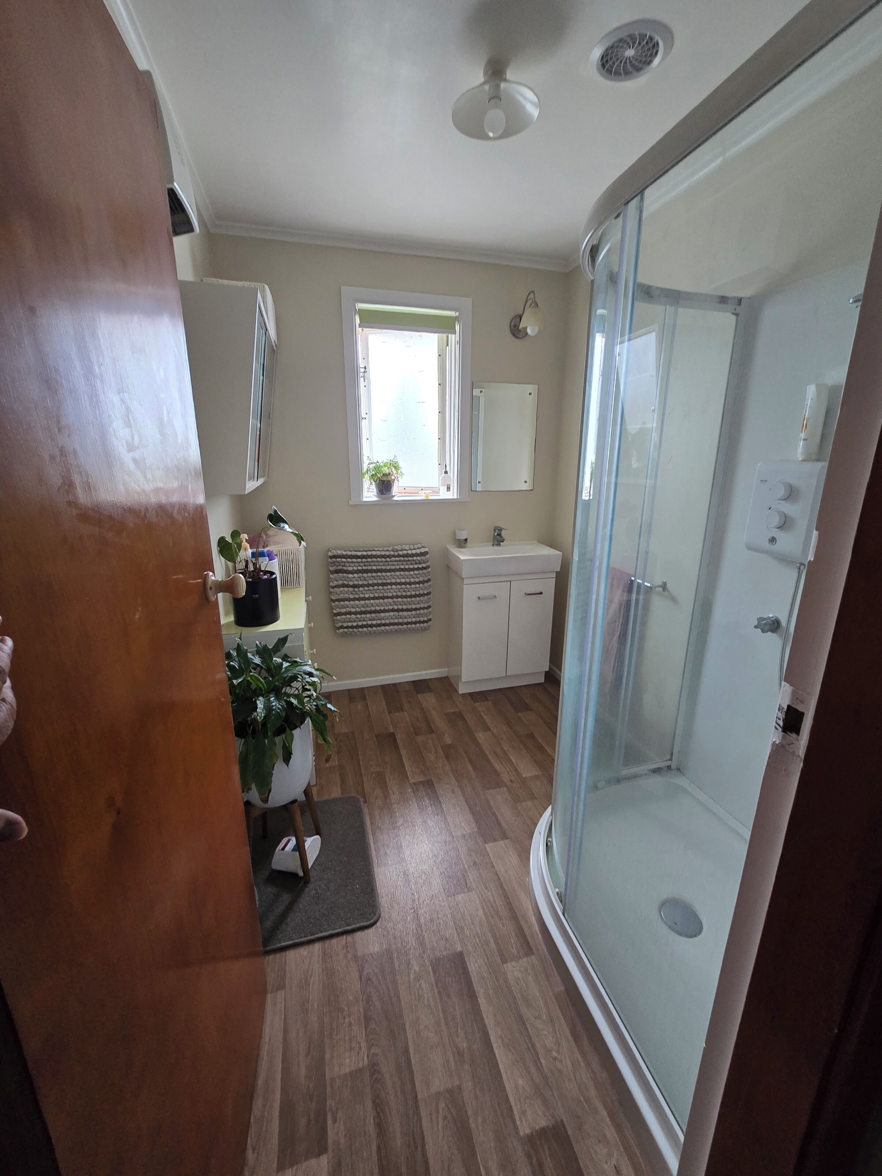 Shower, toilet paper