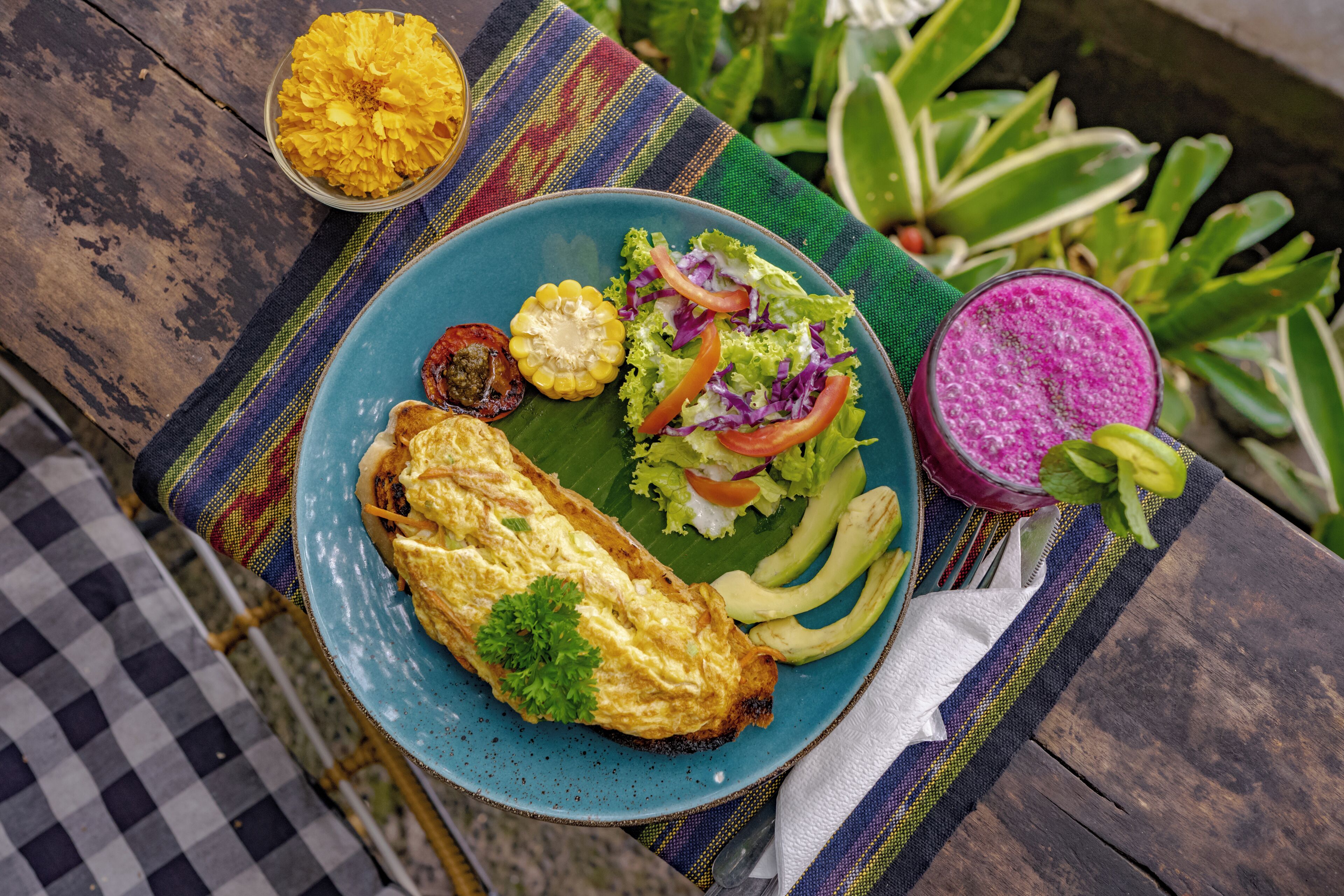 تناول الطعام داخل الغرفة