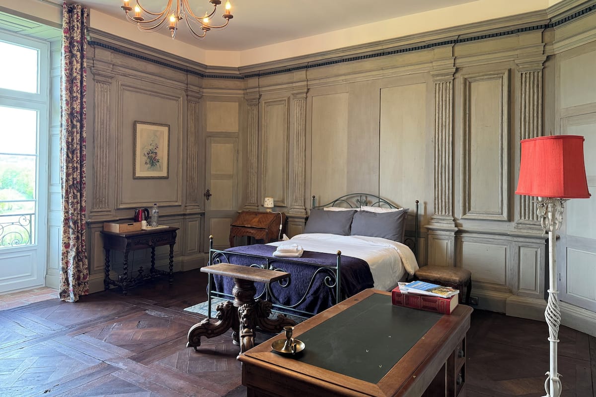 Deluxe Double Room, Hill View | Free WiFi