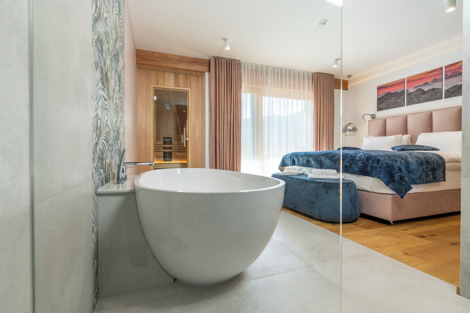 Deluxe Double Room, Balcony, Mountain View | In-room safe, blackout drapes, iron/ironing board, free WiFi