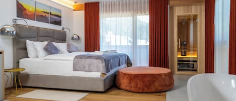 디럭스 더블룸, 발코니, 산 전망 | 객실 내 금고, 암막 커튼, 방음 설비, 다리미/다리미판