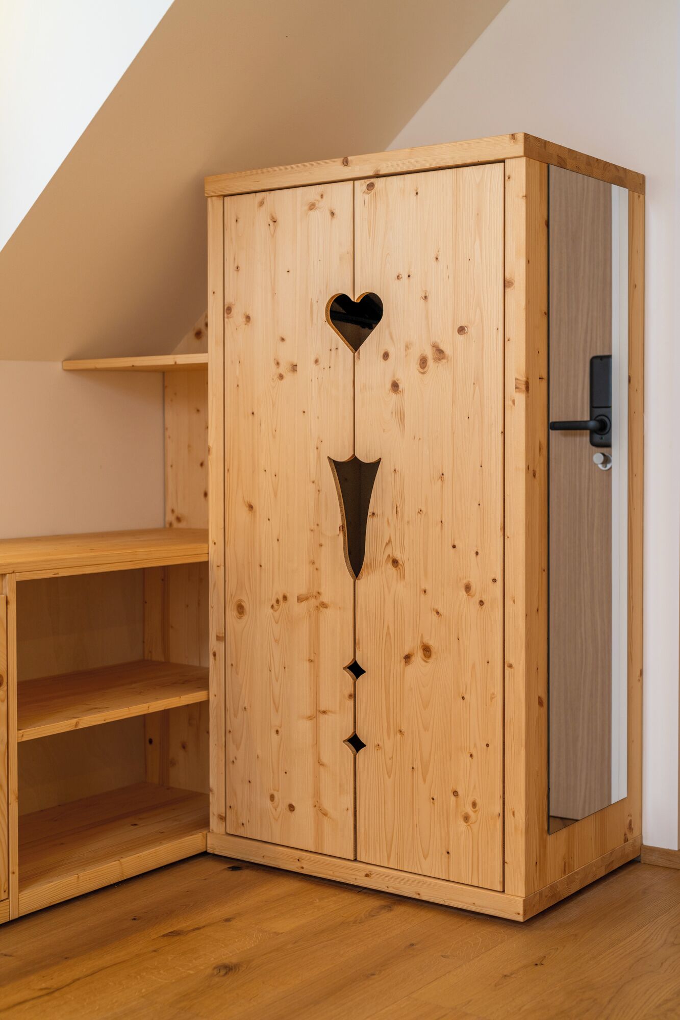 传统双人房, 山景 | 客房内保险箱、遮光窗帘、熨斗/熨板、免费 WiFi