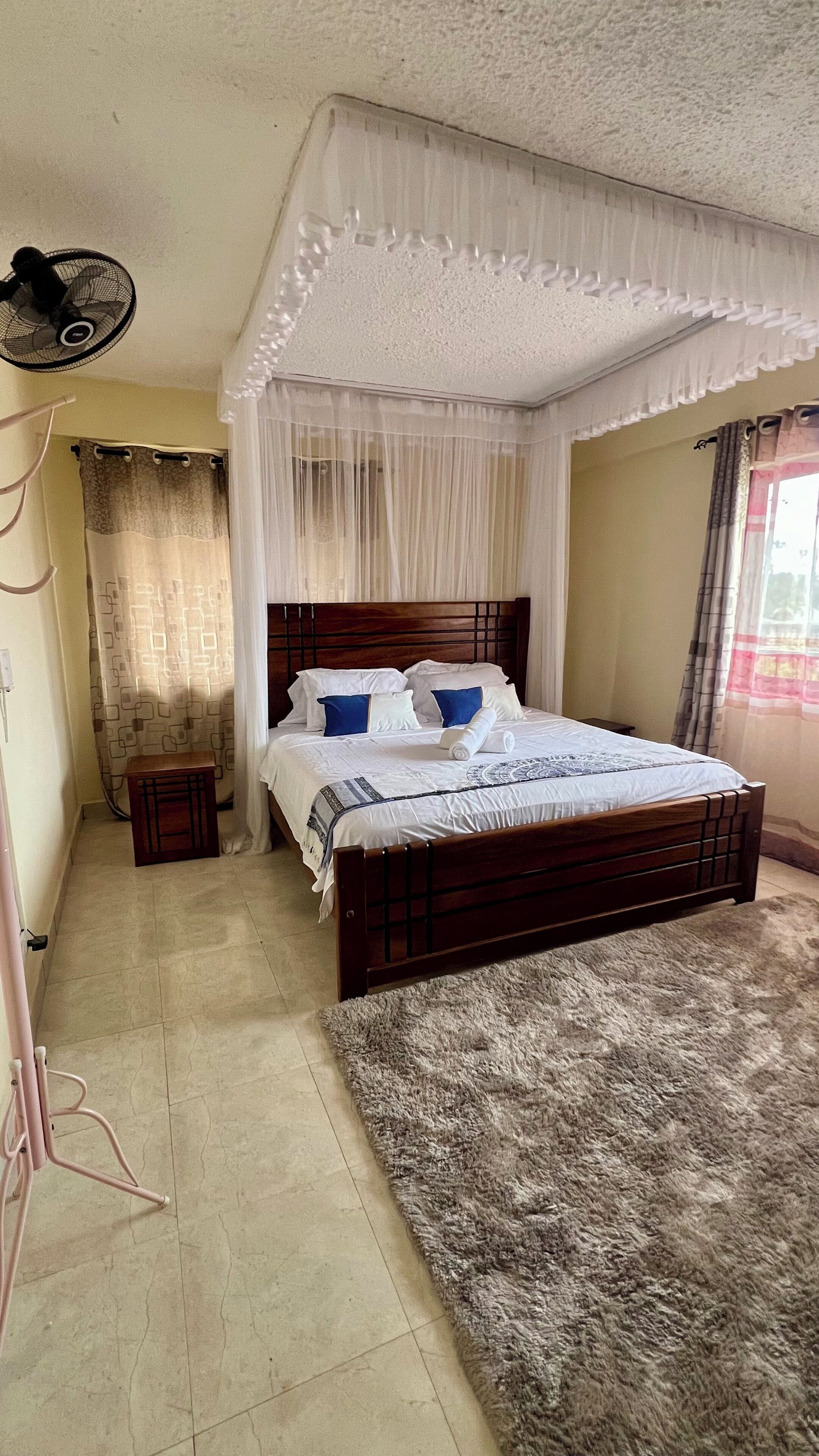 2 bedrooms, WiFi, bed sheets