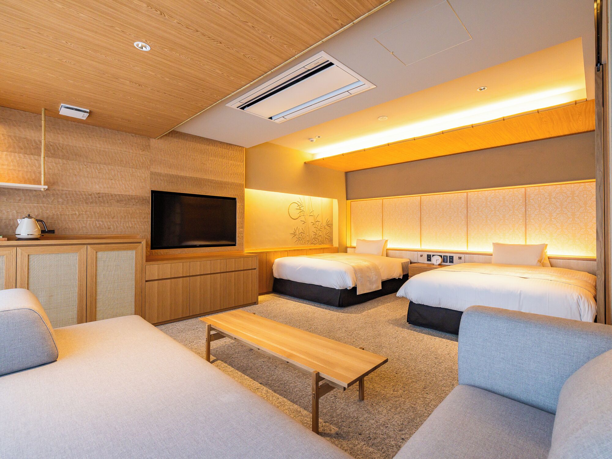 Habitació amb dos llits individuals Deluxe, 2 llits dobles, no fumadors, vistes al riu | Caixa forta a l'habitació i cortines opaques 