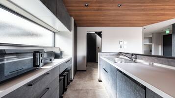 Family Room | Free WiFi