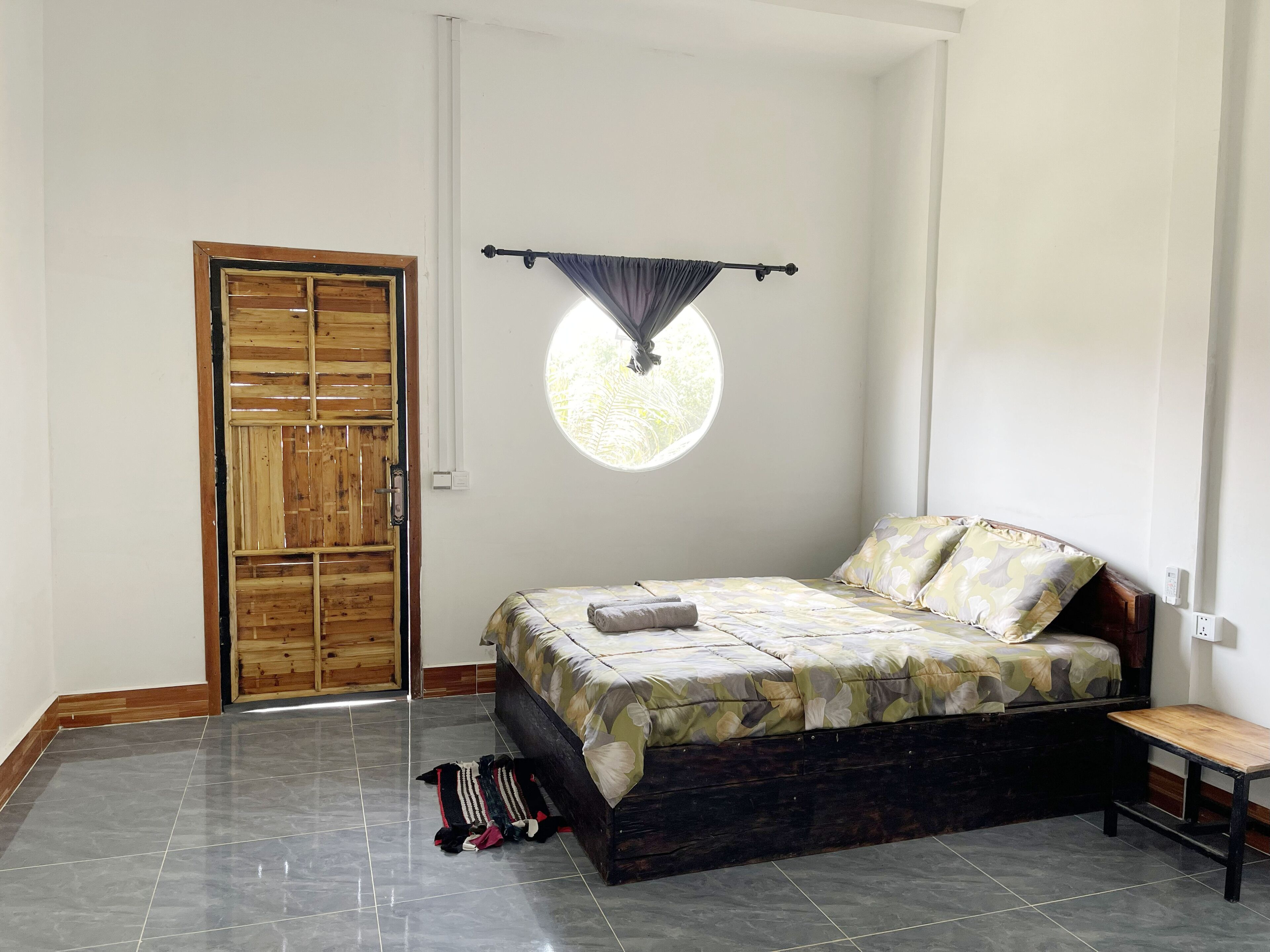 Classic-herbergi með tvíbreiðu rúmi - svalir - útsýni yfir garð | Ókeypis þráðlaus nettenging