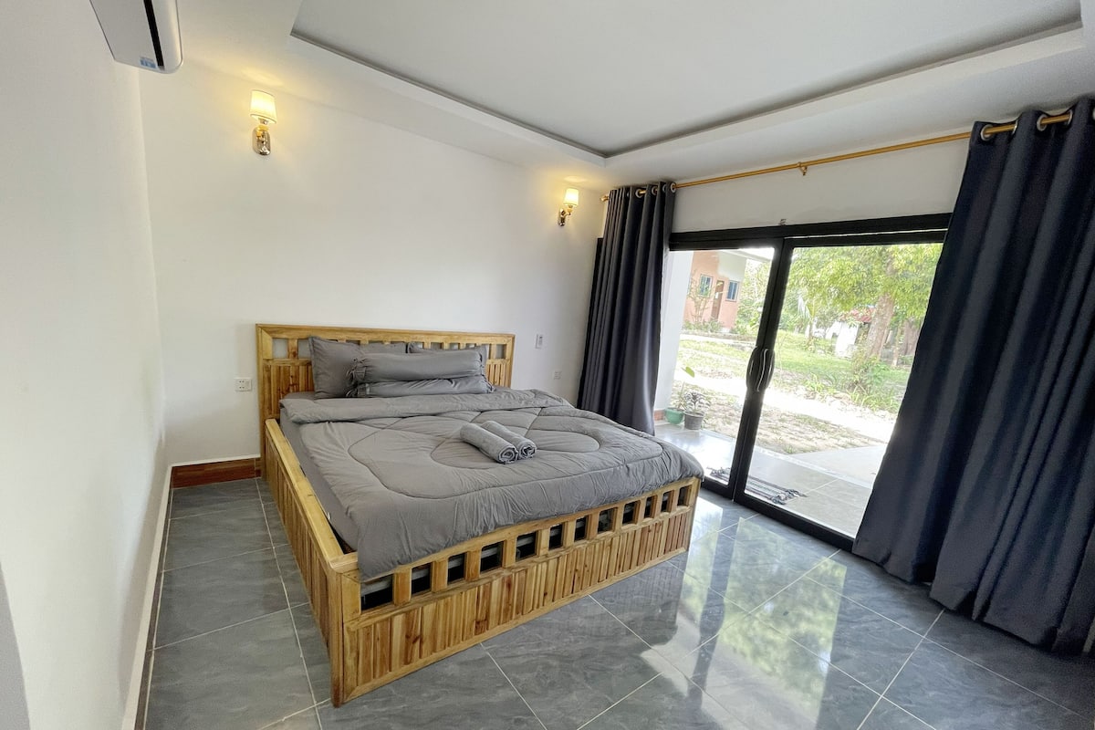 Basic Bungalow, Balcony, Garden View | Free WiFi