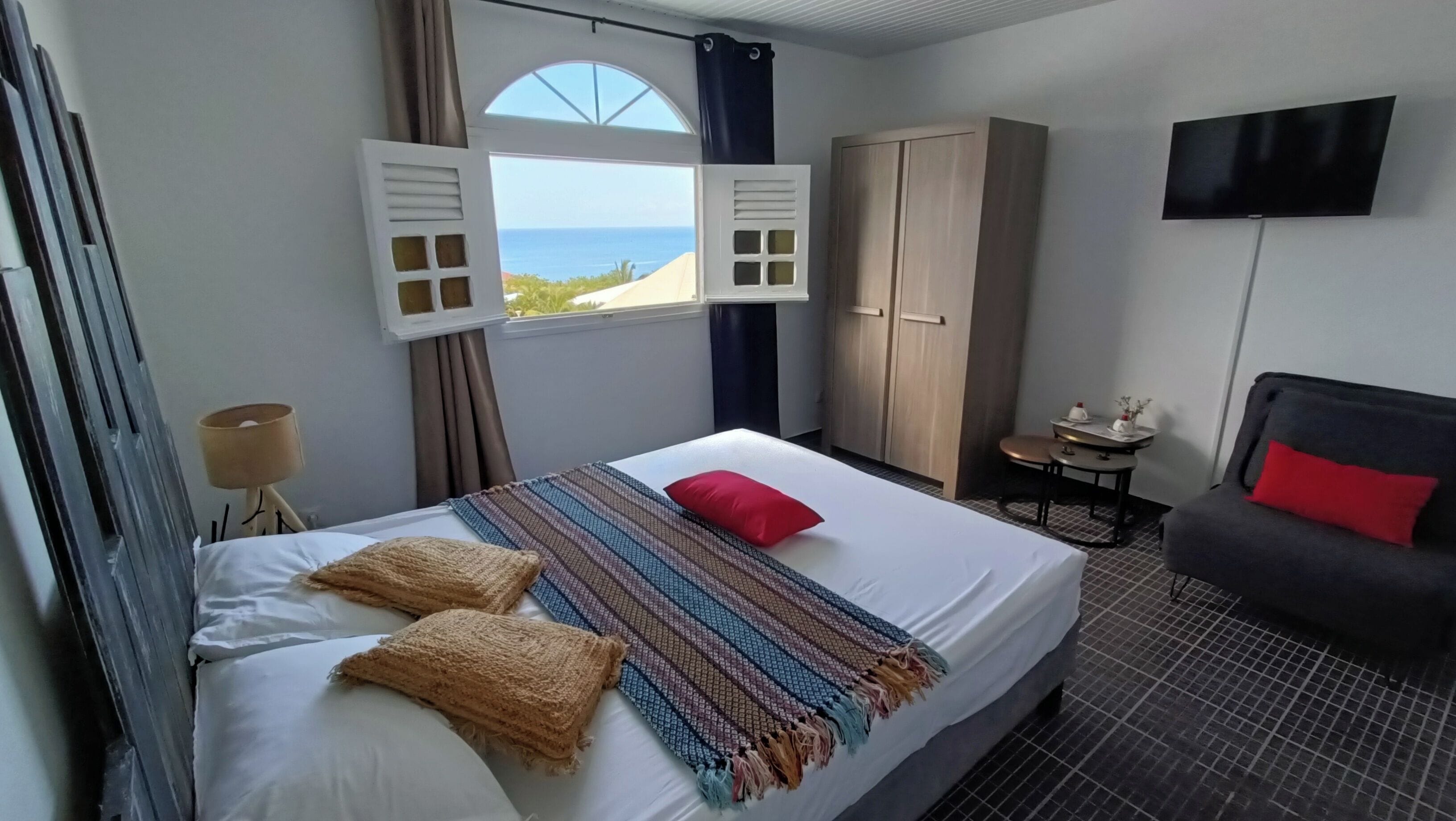 Suite Keluarga, pemandangan gunung | Tirai kedap cahaya, kedap suara, dan Wi-Fi gratis