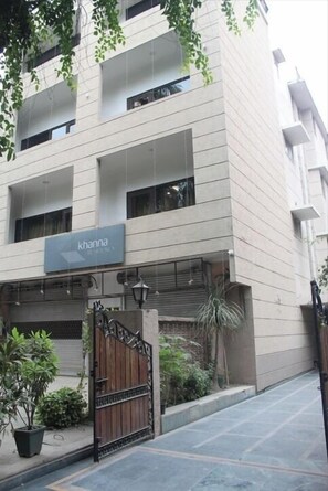 숙박 시설 정면