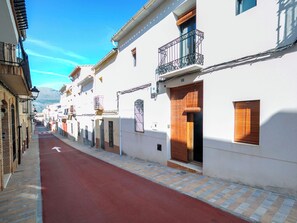 House - Vacation home Peral by Interhome (Orba)