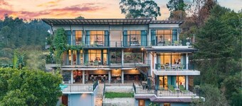 เอลล่า เทรล ลักชัวรี วิลลา  