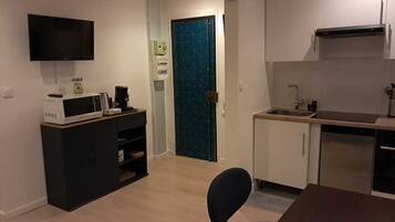 Microwave, oven, stovetop