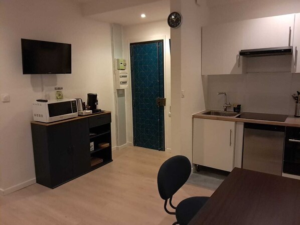 Microwave, oven, stovetop
