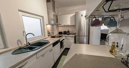 City center apartment in the historic quarter 100sqm living space & 30sqm roof terrace